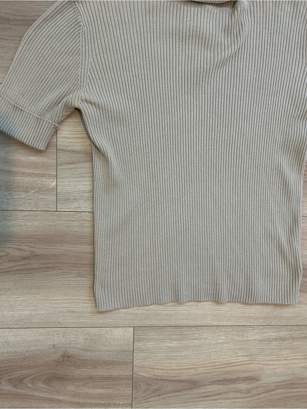 80% Silk Vintage Joseph A. "Qu'est-ce que c'est Silk?" Ribbed Turtleneck Sweater - Picture 2 of 3